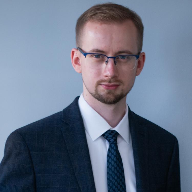 Adwokat Piotr Chróściel